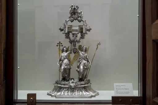 El relicario de san Ildefonso de la sacristía de la catedral de Toledo. EFE/ Ismael Herrero