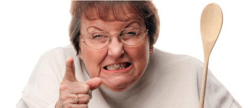 la suegra/madre amenazante. imagen ilustrativa