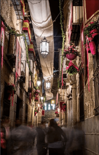 Calle de Alfileritos durante la festividad del Corpus Christi 2022.