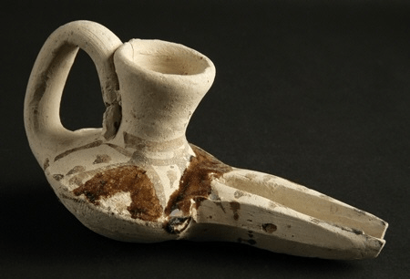 Candil. Periodo islámico-medieval. 