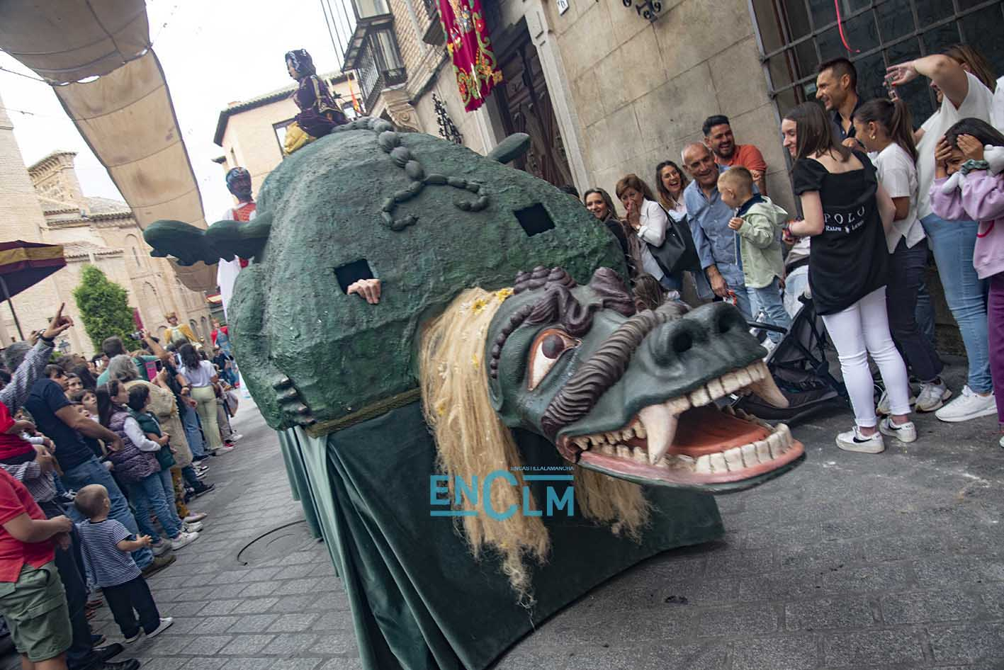 La Tarasca por la calle Alfonso X